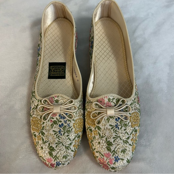 NWOB Vintage Daniel Green  Brocade Floral Slippers sz 8 Classic 70’s Made in USA - Picture 1 of 8